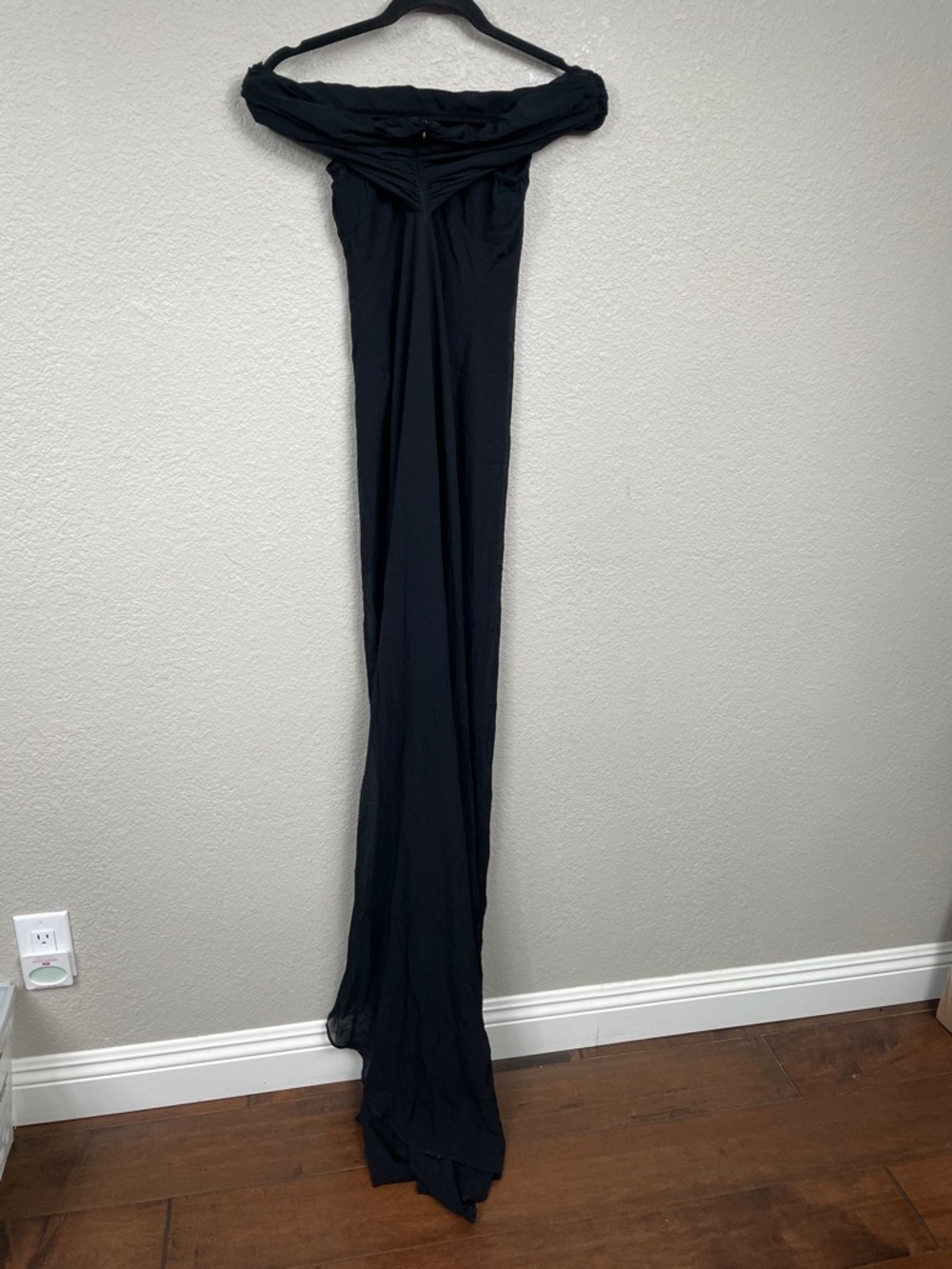 Giuseppe Di Morabito Off The Shoulder Dress with Train Black Silk Sz 36 - Picture 6 of 13